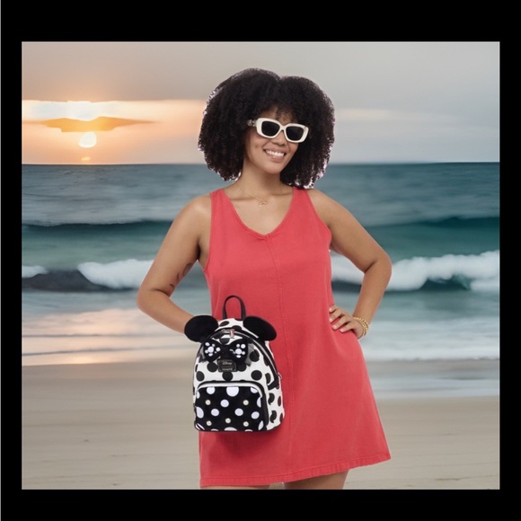 NEW Loungefly Disney MINNIE MOUSE Black & White Polka Dots & Velvet Backpack Bag - Picture 3 of 5